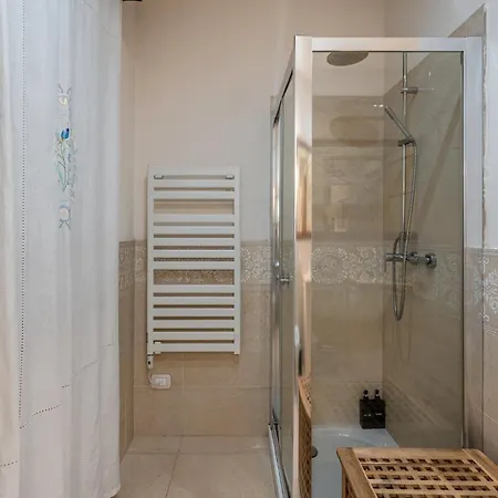 Manuela Flat Chiesina Uzzanese